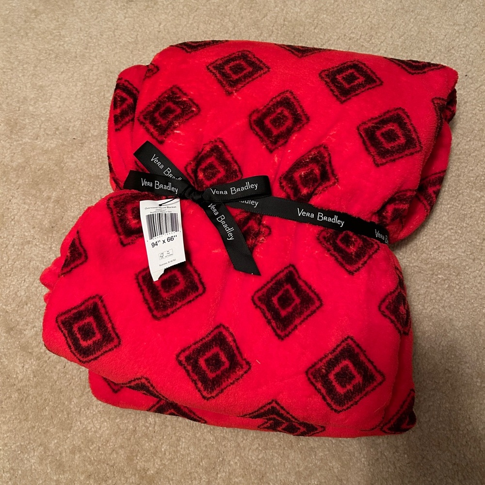 Oversized plush Vera Bradley throw blanket
